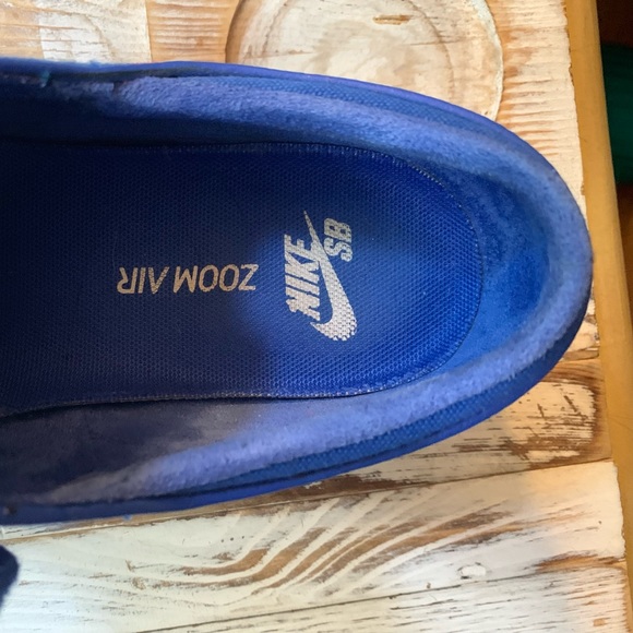 Like new Mens9 or Womens10 Nike Stefan Janoksi limited edition. Rare find! - Picture 6 of 7